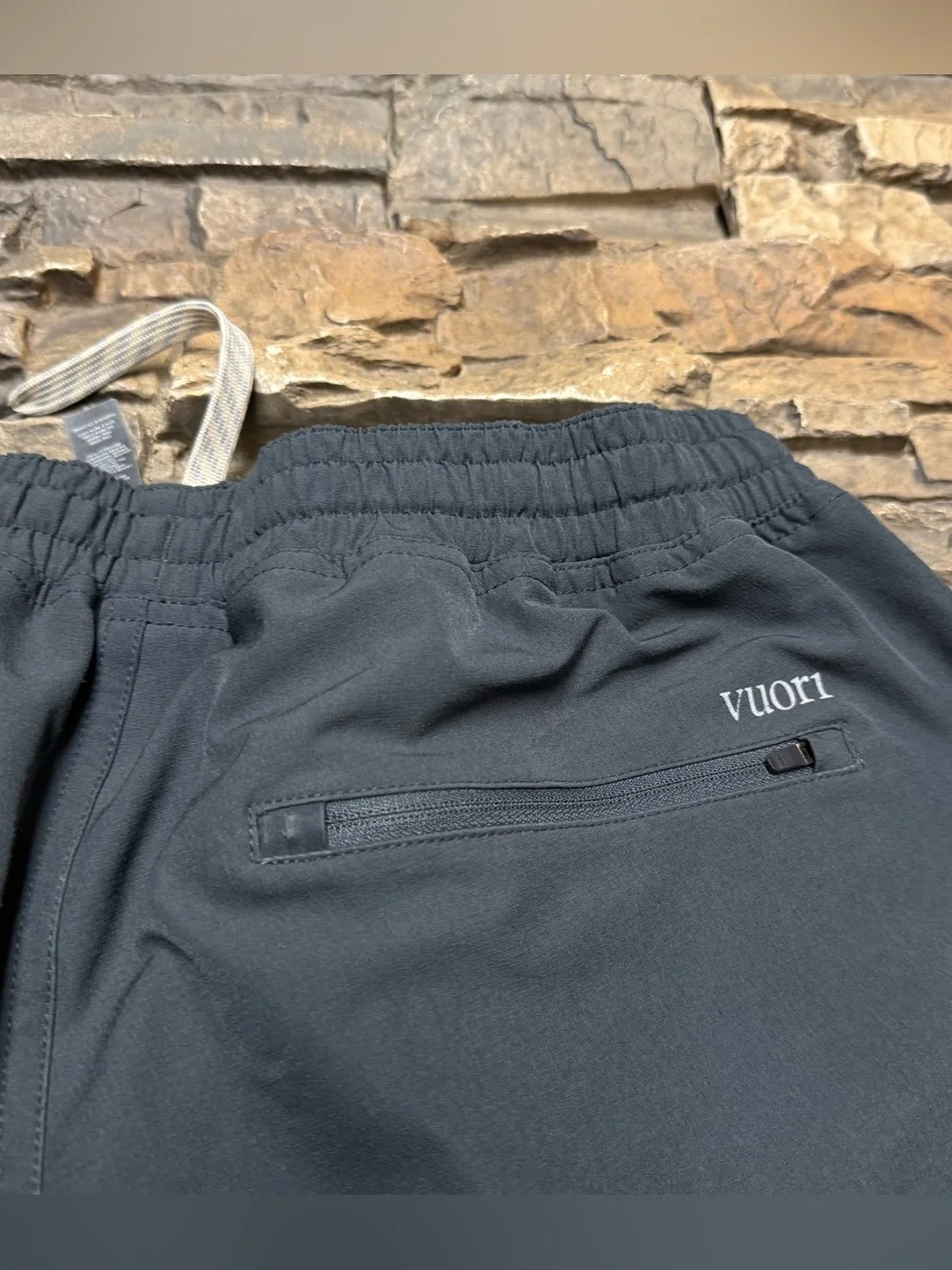 Vuori Transit Technical Joggers Pants Men Medium Elastic Waist V417 31” Inseam - Picture 7 of 10